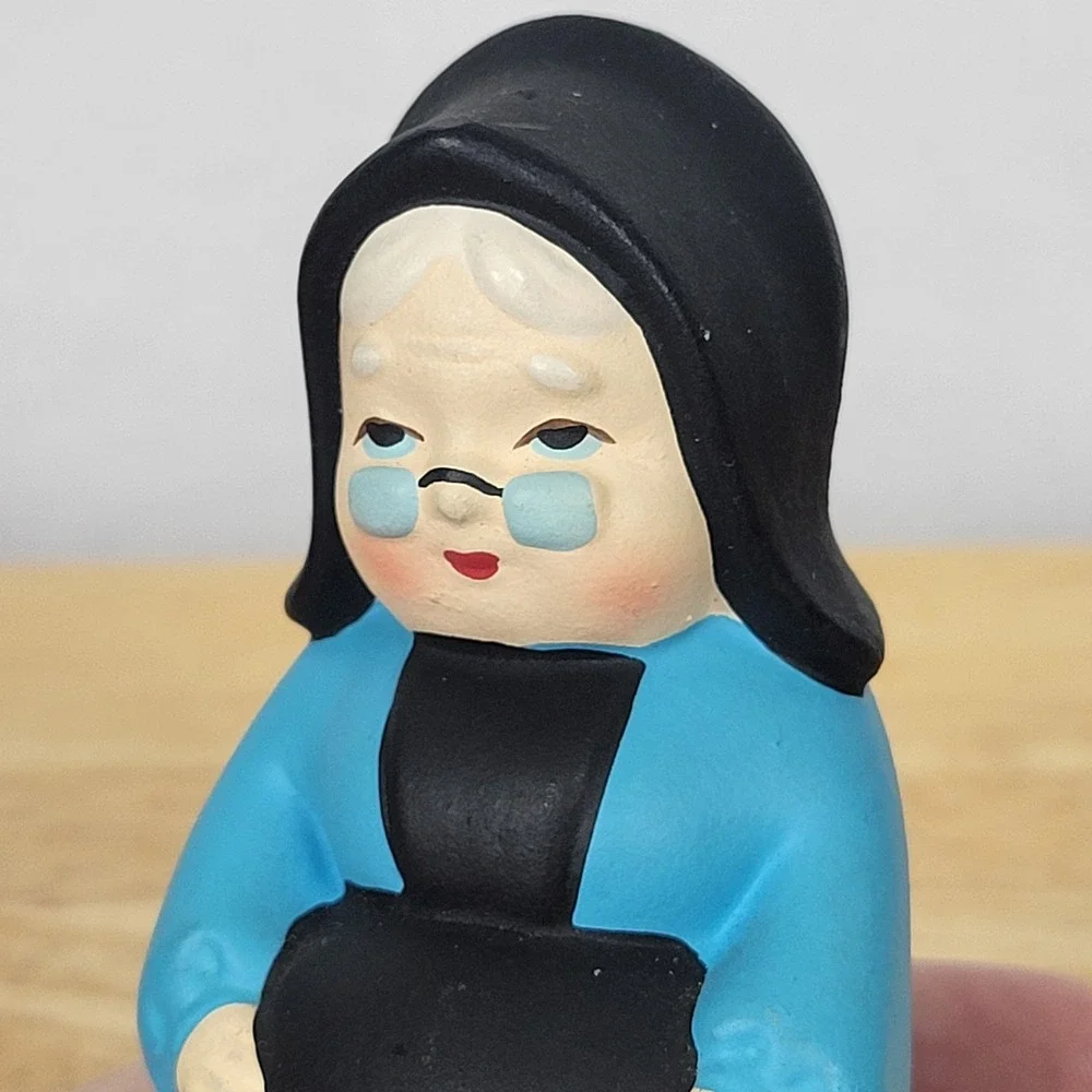 Vintage Brinn's Ceramic Amish Granny Salt Shaker Mid Century Hand Painted Japan